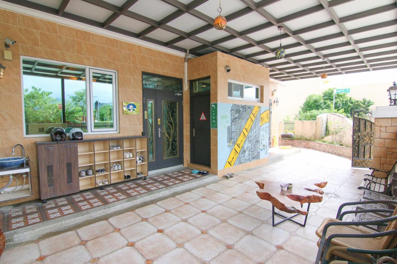 Sevilla Hostel T'ai-tung Eksteriør billede